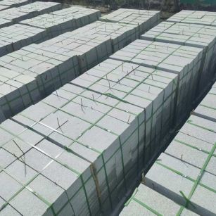 乌海 芝麻白1.8公分火烧300*600地铺，清仓大甩卖