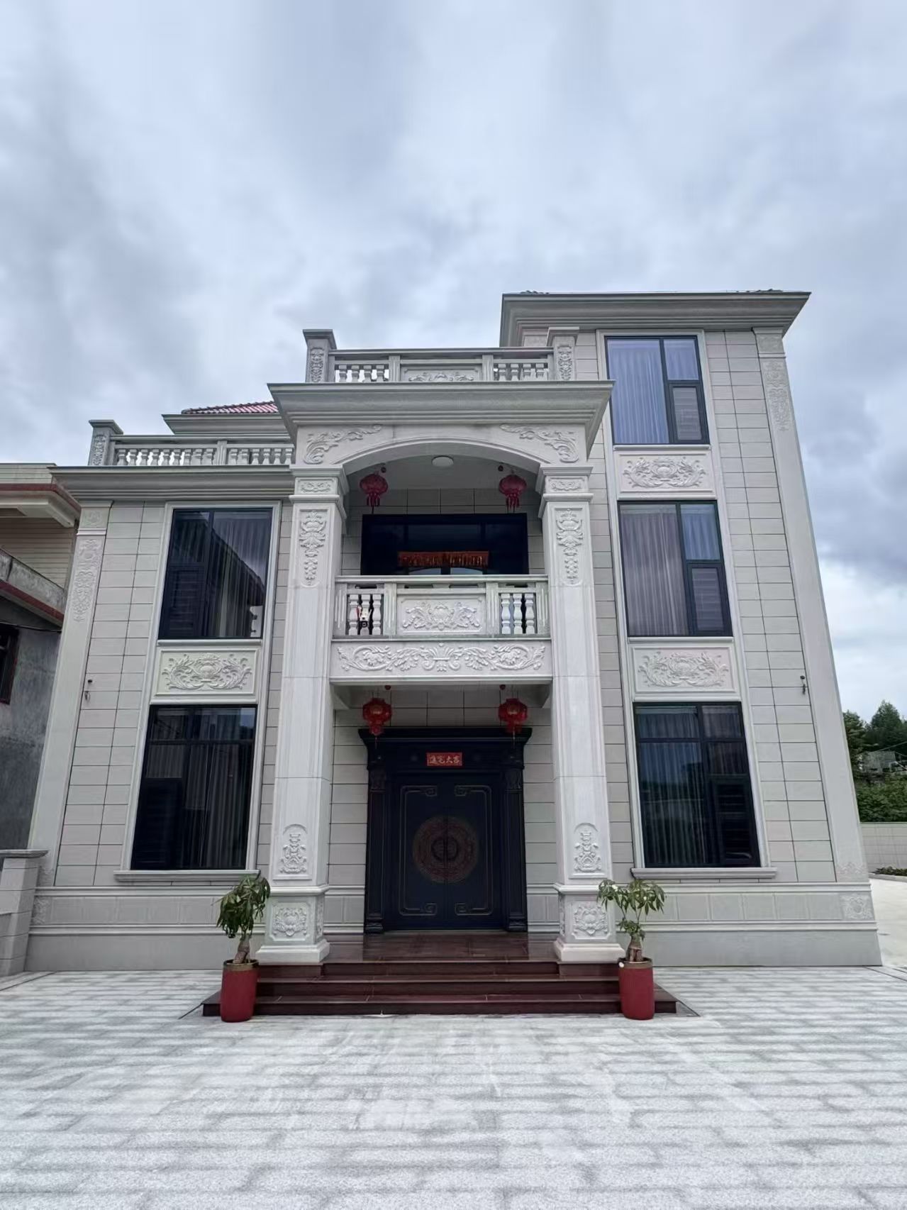 乌海 芝麻白石材别墅干挂案例展示