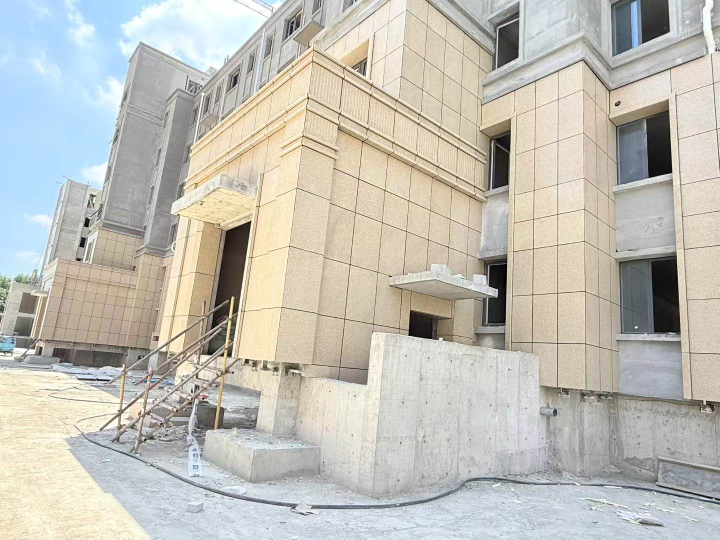 乌海 黄金麻干挂，工地实拍