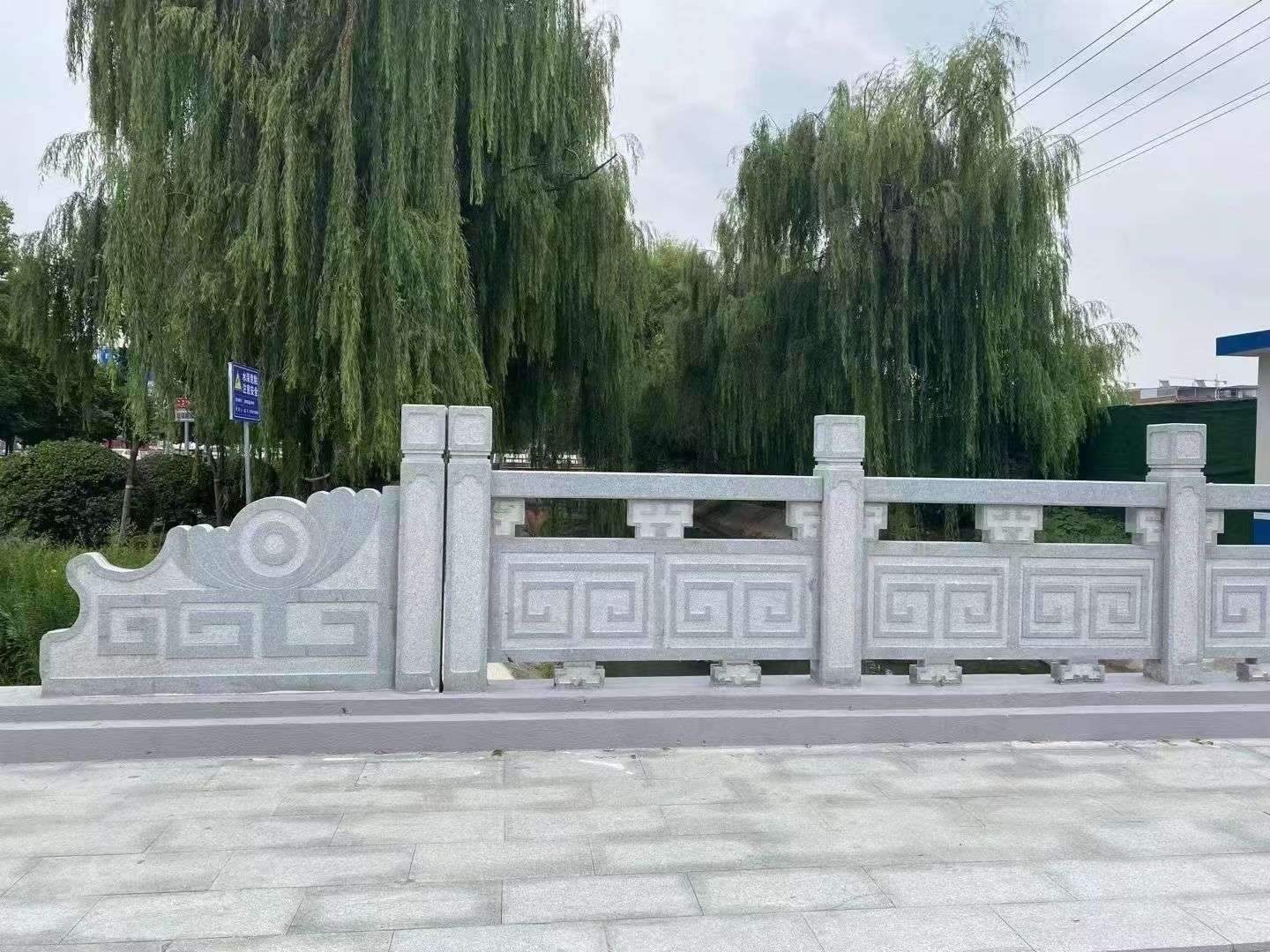 乌海 芝麻灰桥栏杆、河道栏杆安装效果