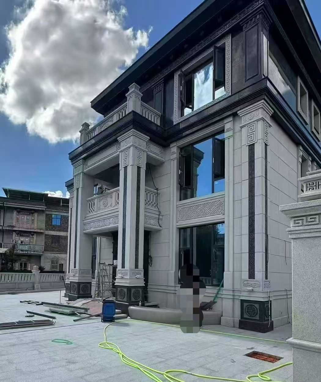 乌海 别墅干挂，芝麻白与芝麻黑完美配合