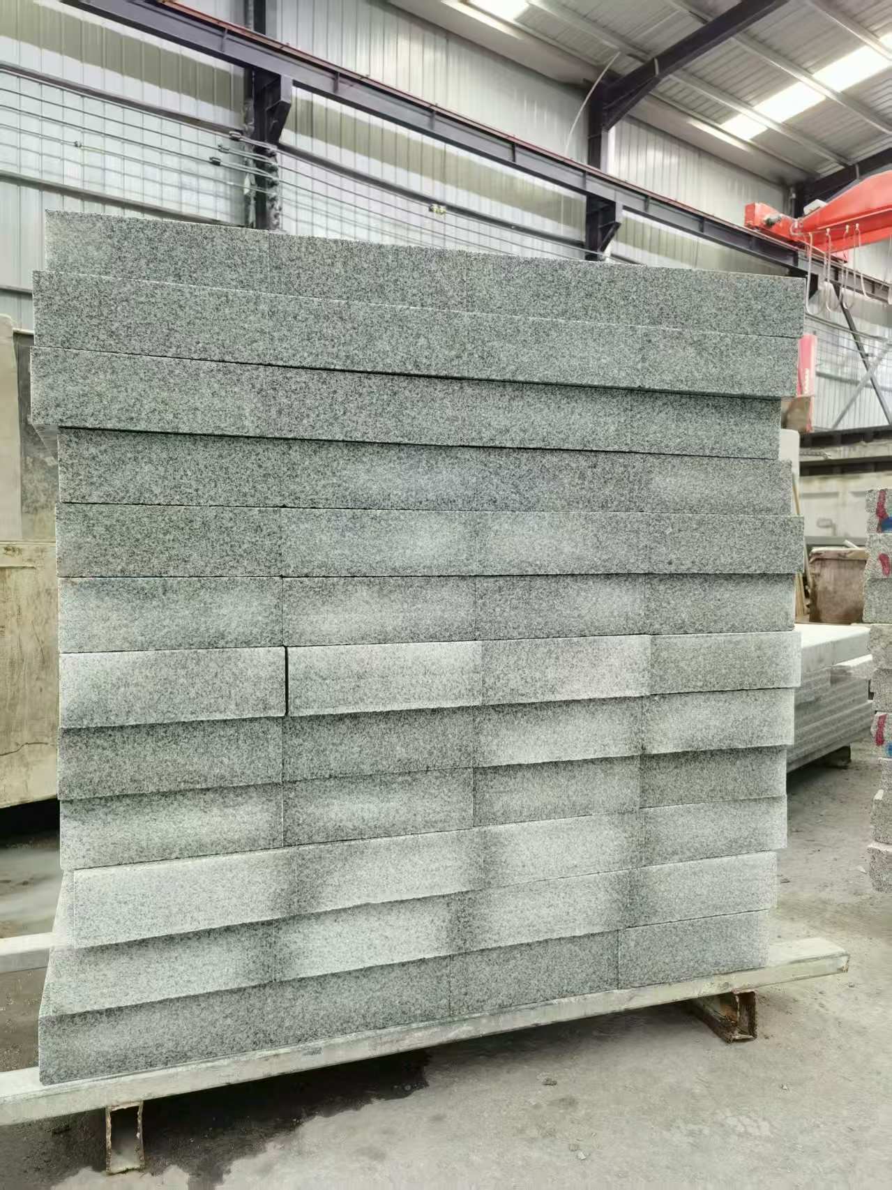 乌海 芝麻白10公分300*600广场地铺，A料定制，尺寸标准，厚薄均匀